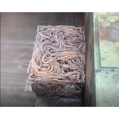 Como os centros de reciclagem de aço podem melhorar a eficiência do manuseio? A enfardadeira de sucata para serviço pesado oferece a resposta