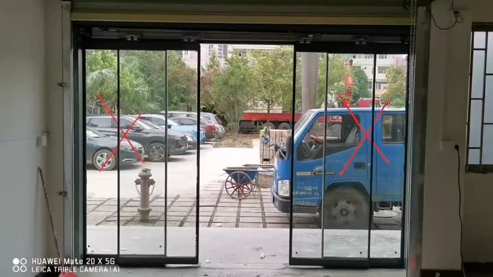 Automatic glass door