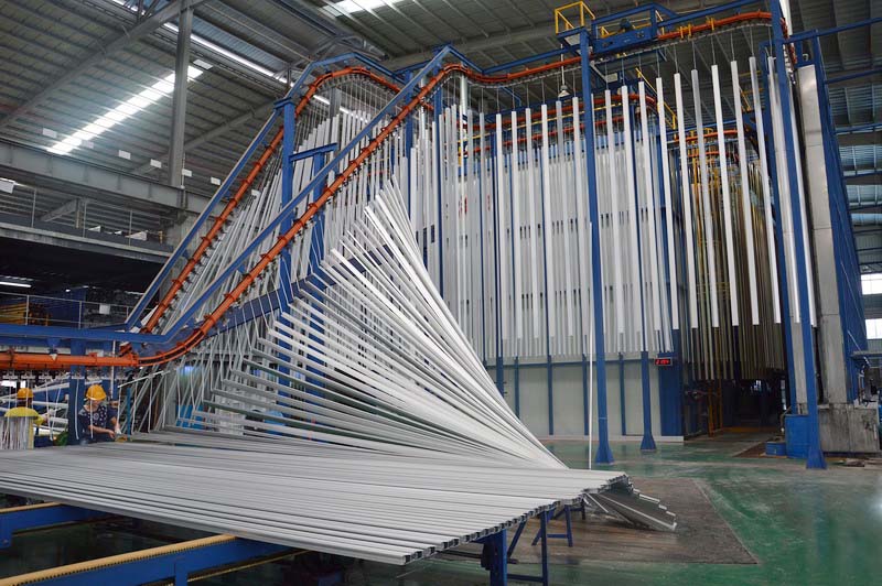 Vertical spraying production line