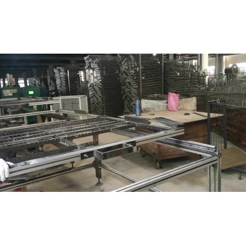 Two-Layer Foldable Tennis Ball Hand Trolley with Plastic Baskets for Shopping Carts1