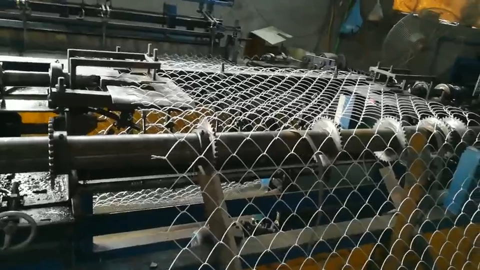 Factory Prijs 6 voet Gegalvaniseerde ketting Link Hek Boerderij Draad IJzeren Draad Mesh Chainlink Fence Panels1