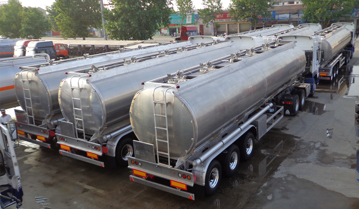 tractor tanker semitrailer shipment