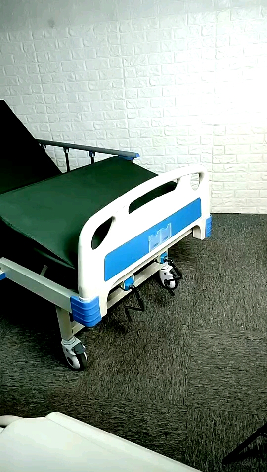 Use comfortable multifunctional recovery bed with double sided rollers that can turn over the body1