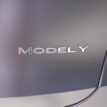 Tesla Model Y window visor