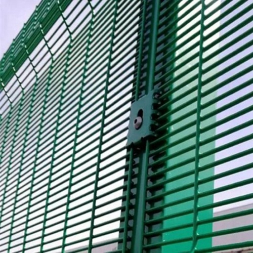 What is metal mesh fence?