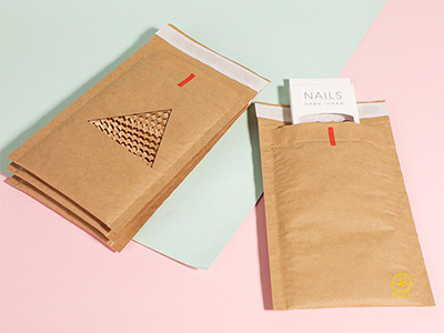 What are the advantages of paper courier bags?