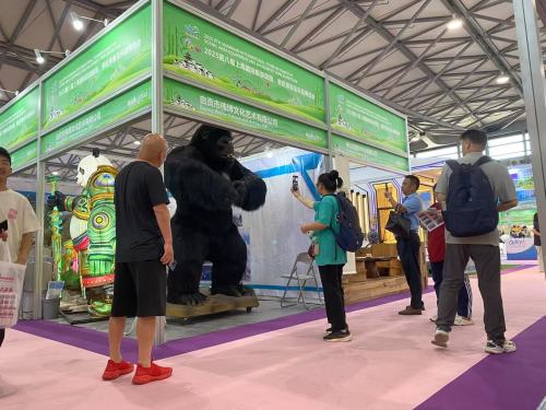 Zigong Weibo Culture and Art Co., Ltd. made a wonderful appearance at the 8th Shanghai International Tourism Homestay Industry Expo
