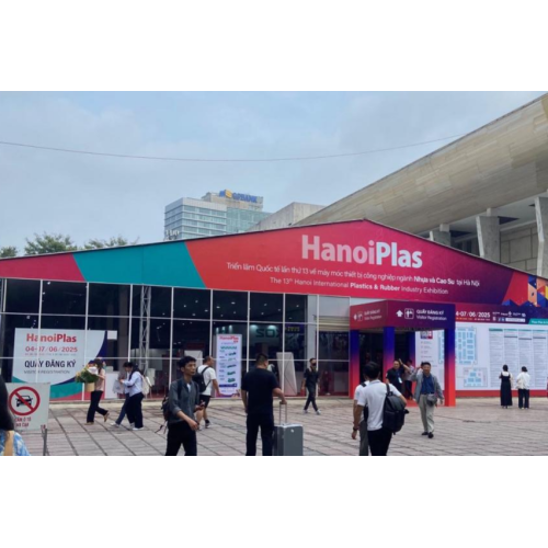 होंग्यी प्लास्टिक प्रौद्योगिकी विदेशी बाजारों की सेवा के लिए अंतर्राष्ट्रीय व्यापार स्थिति का लाभ उठाती है