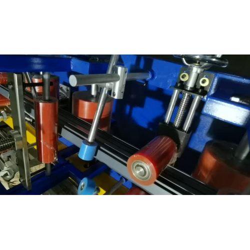 rolo de máquina de colagem de filme