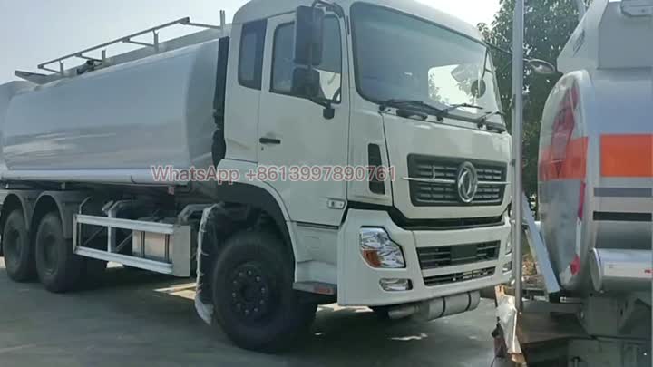 Dongfeng oil tank truck with mechanical flowmeter 