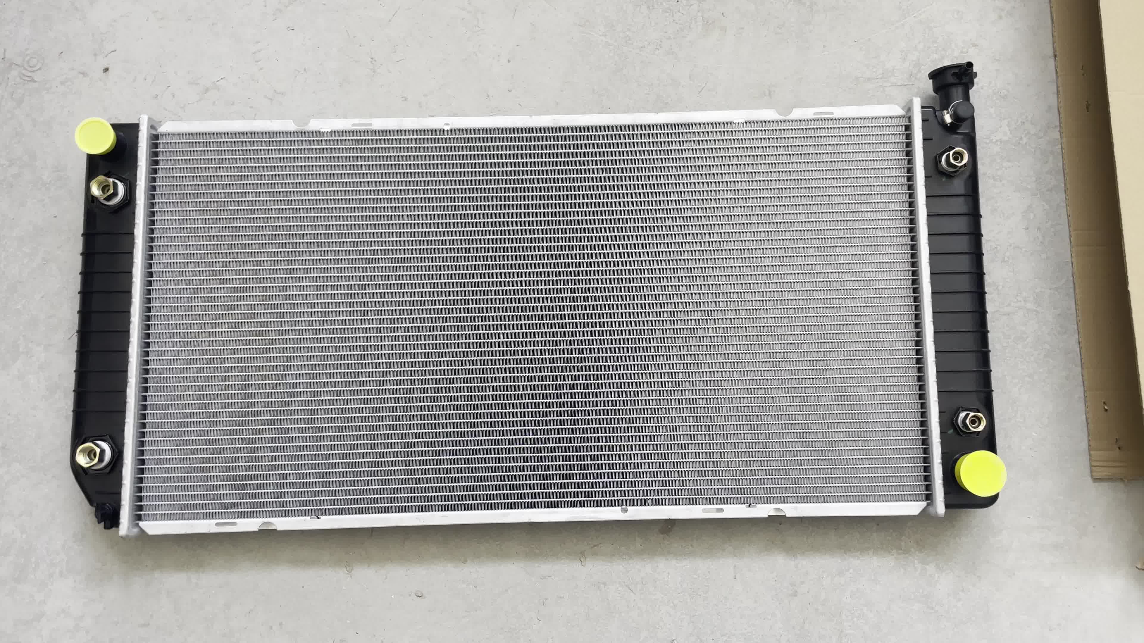 TONGSHI Auto Parts 52469470 52465840 Cooling System Car Aluminum Water Radiator for GM,DODGE C1500 WT V8 5.7L1