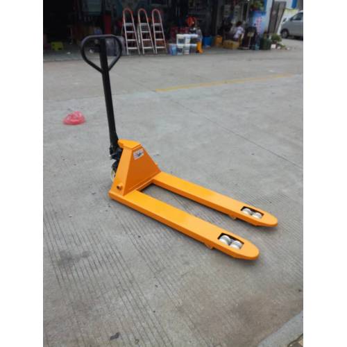 Features and Benefits of Manual Hydraulic Pallet Trucks