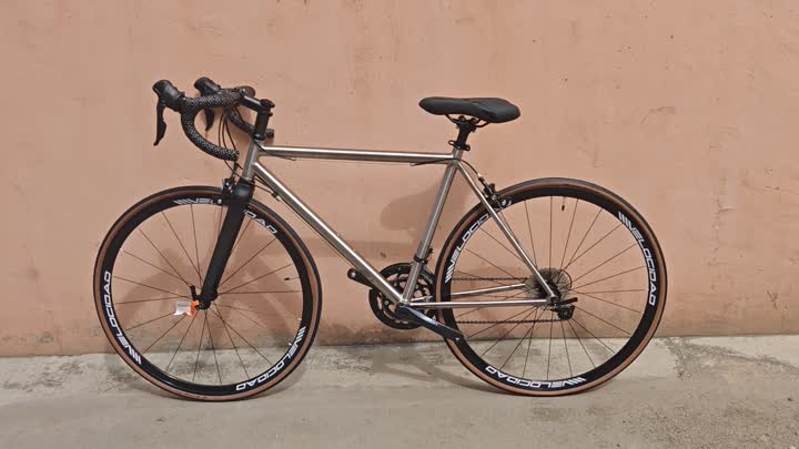 Titanium Touring Road Bicycle Cadre