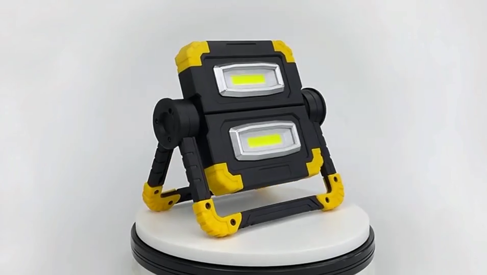 Ina iṣẹ imudani imudani USB gba agbara Imọlẹ Aifọwọyi Agbara ita gbangba Imọlẹ 360c Yi Yipada Coob Bọtini