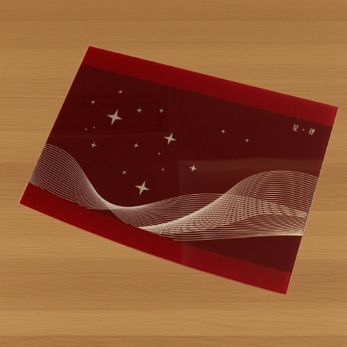 Os painéis de vidro lideram a nova tendência da estética em casa