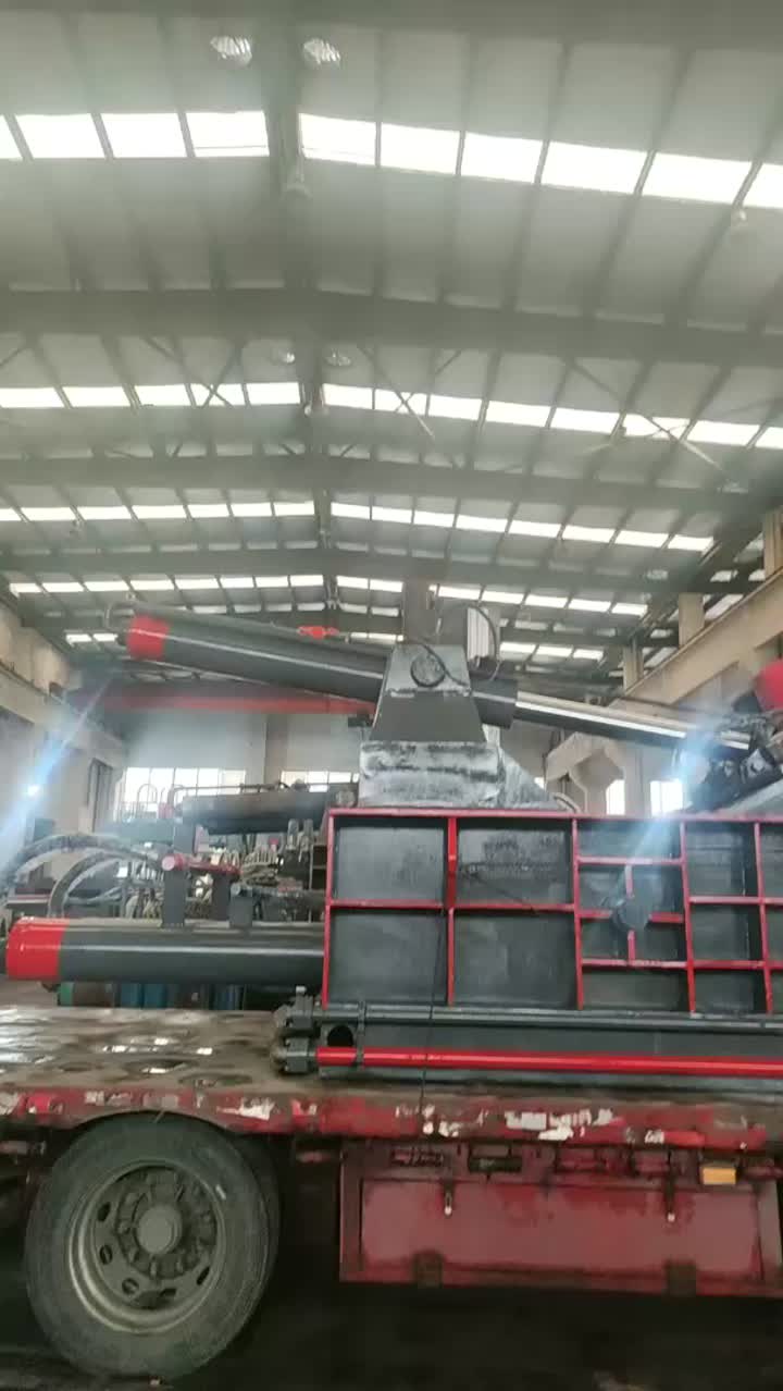 280t油圧式メタルベーラー