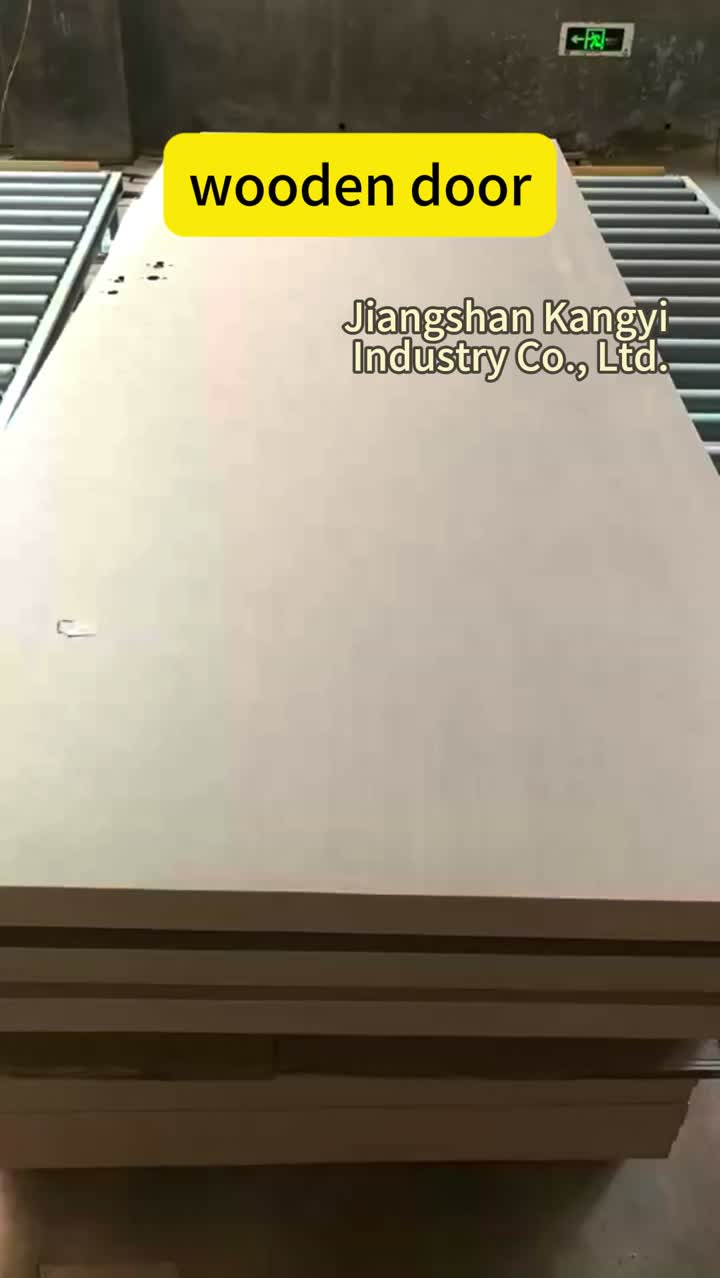 Porte en bois sur mesure enveloppée de PVC EcoGrain