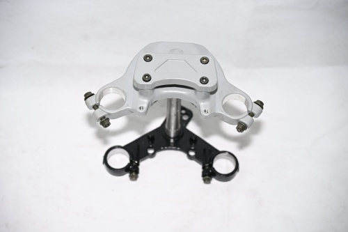 Reemplazo de la abrazadera de la horquilla delantera del triciclo: una guía paso a paso