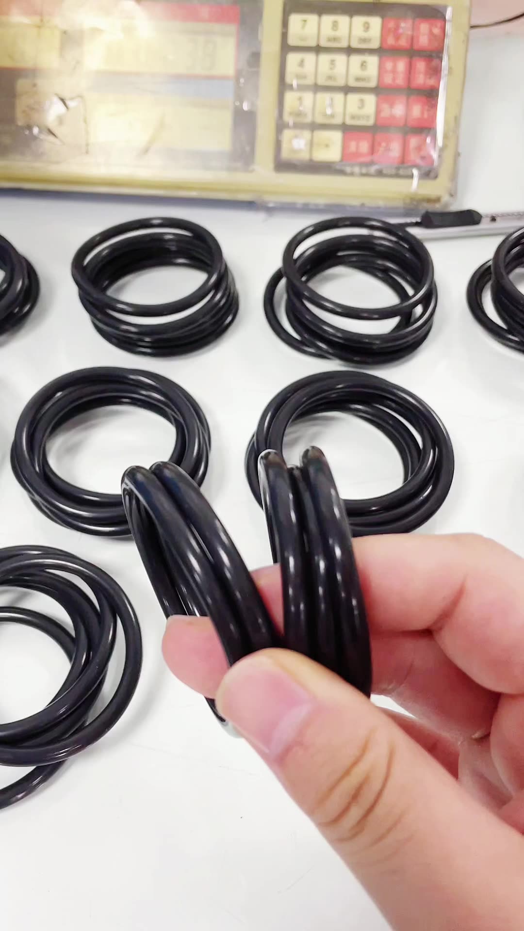 En caoutchouc EPDM NBR Silicone personnalisé en usine O RING1