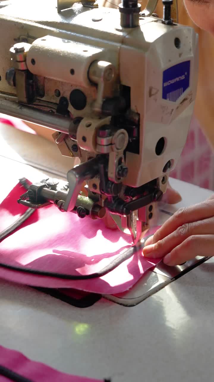 Процесс производства сумок для спортивных ракеток6