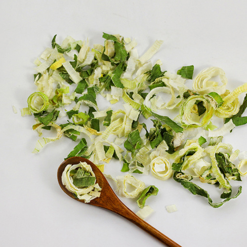 Dehydrated green onion rings