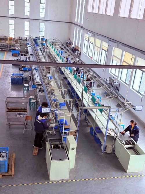 توفر شركة Zhejiang Zhensheng M&E Technology لمدة 25 عامًا مضخات تفريغ ومعدات HVAC عالية الجودة على مستوى العالم