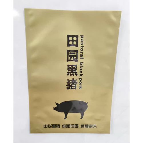 פאוץ שטוח עם שלושה צדדיים לבשר חזיר שחור טרי