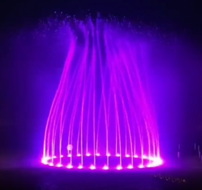 Circle Dancing Fountain16: 9