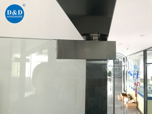 Obere und untere Glastürklemmen: Erklärung der wichtigsten Unterschiede