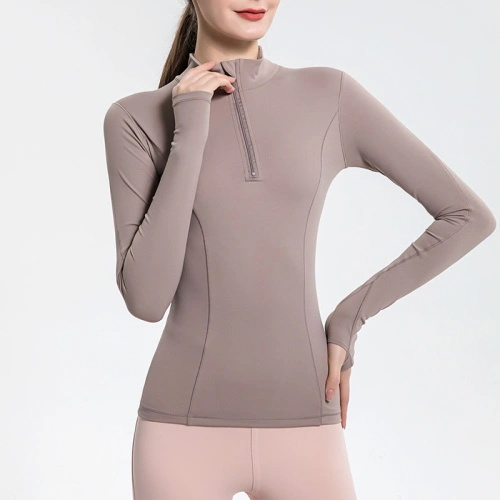 Winter equestrian tops for women: both warmth and breathability