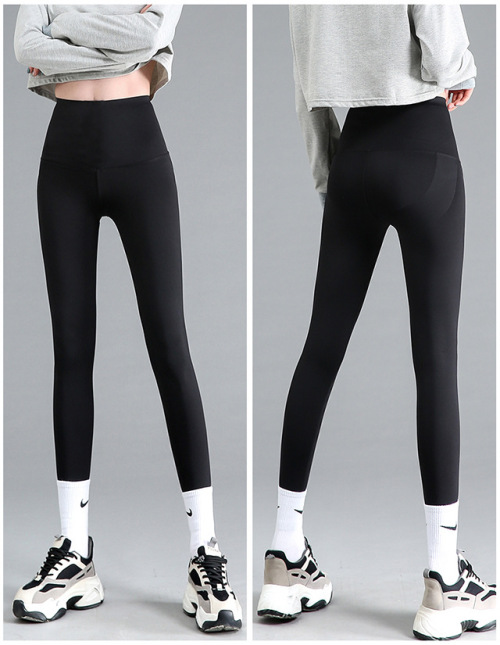 Product Overview: Slim Fit Quarter Length Leggings