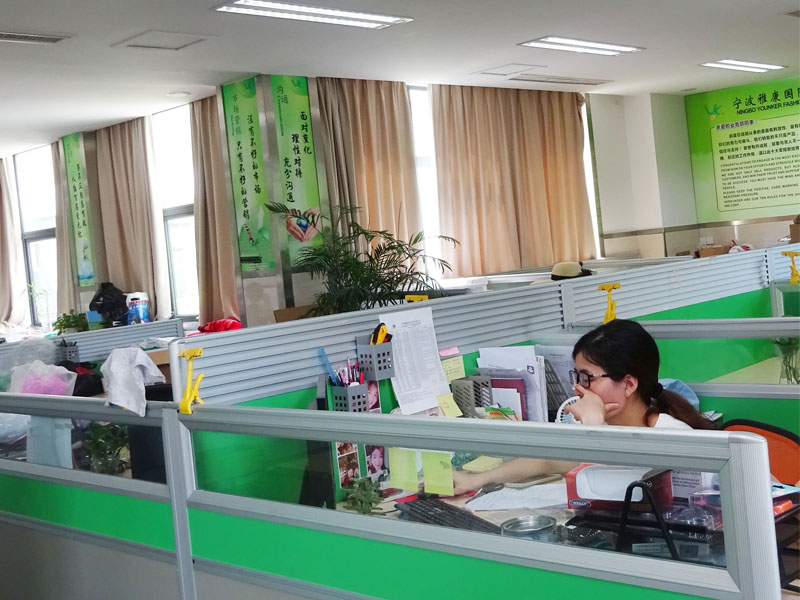 Ningbo Younker Fashion Accessory Industrial Corp.