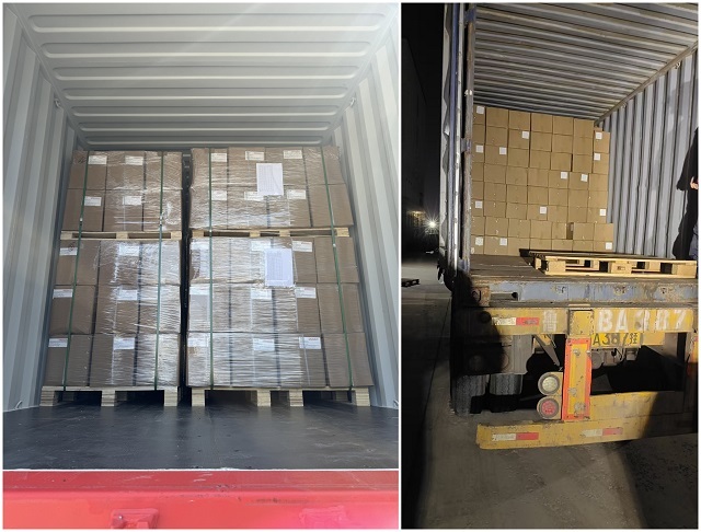 Loading container