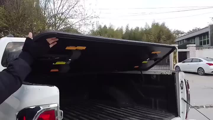  tri-fold lid truck bed protector