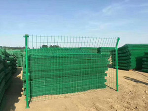 Welded Wire Mesh Fence