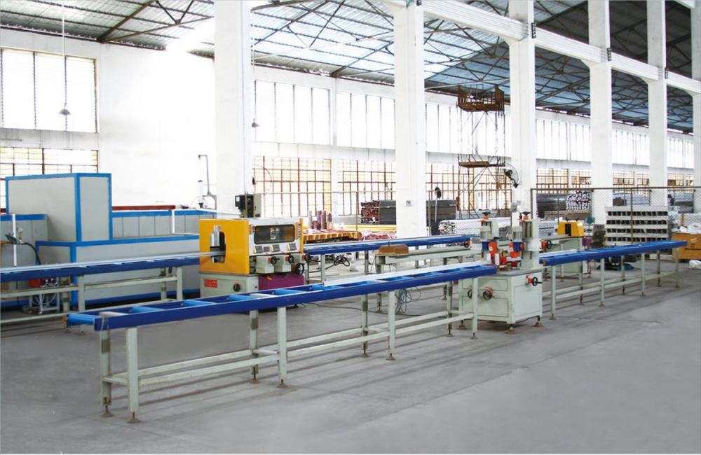 Strips Insertion Machine for Thermal Insulated Profiles 