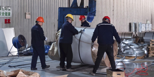 Ano ang Mga Bentahe ng Paggamit ng Color-Coated DX54D Metal Sheets para sa mga Downspout?