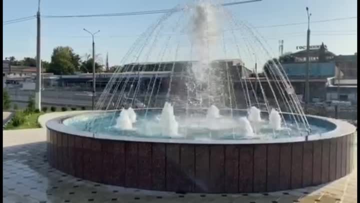 Uzbekistan round fountain