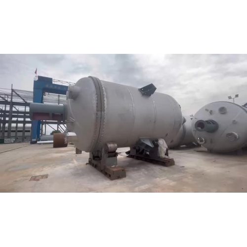 Conical stirred storage tank