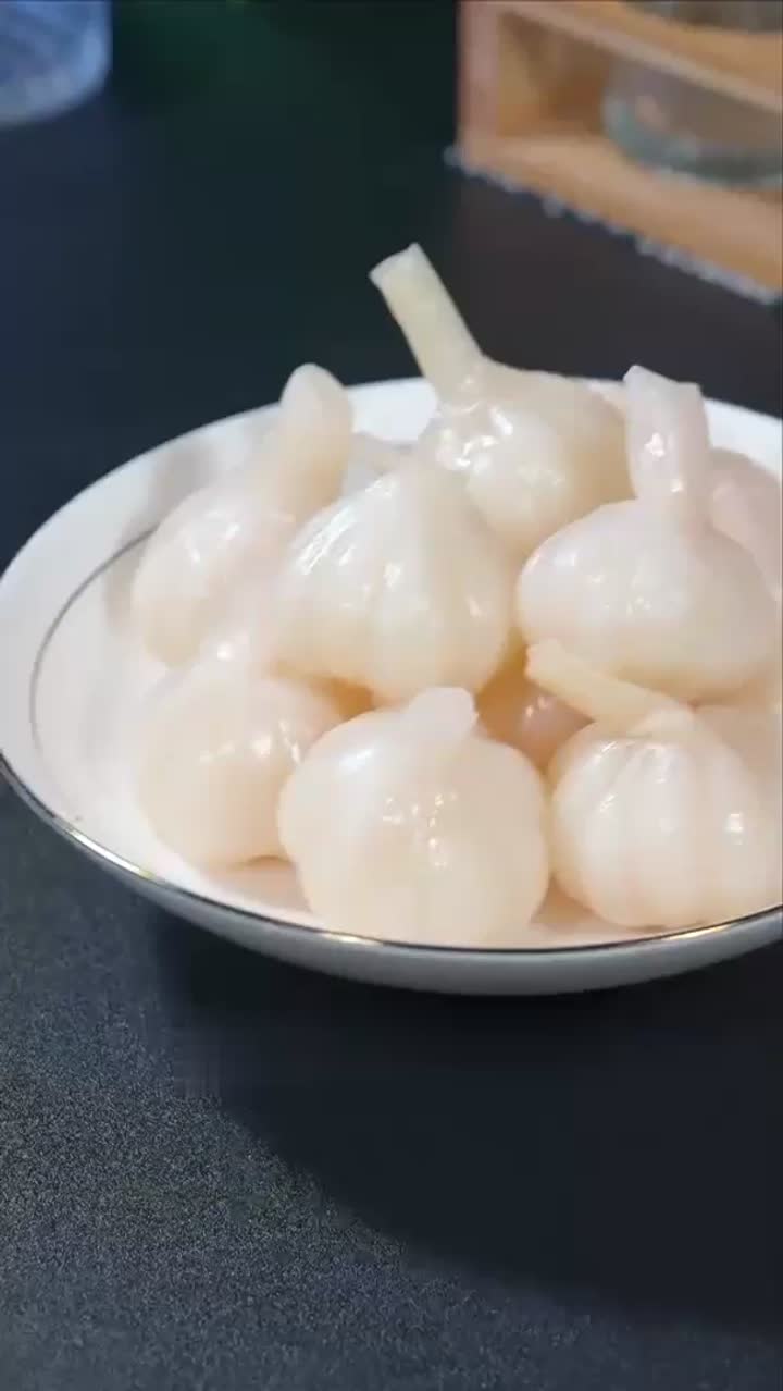 Сладкий и кислый чеснок