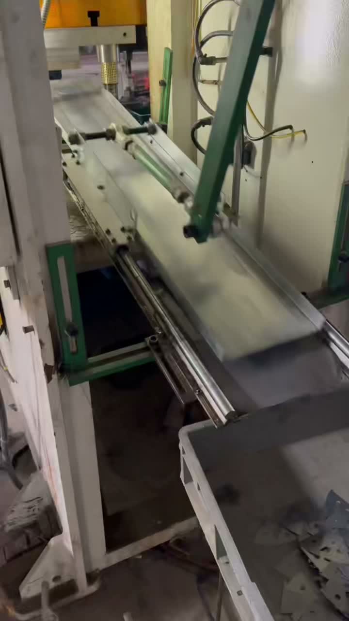 Procesamiento de estampado de láminas de rotor de máquina de imán permanente 2