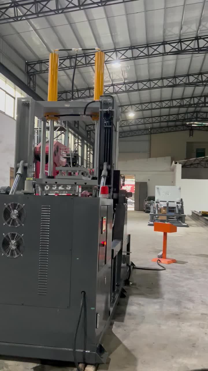 The fifth generation gravity casting machine