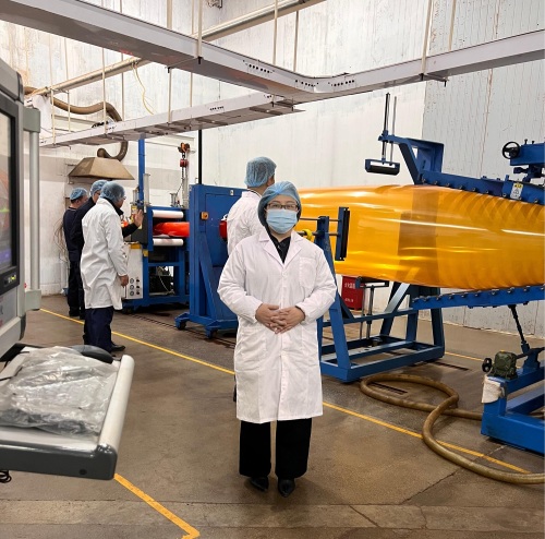 Hanxhosa bring customer to visit film blowing plant!