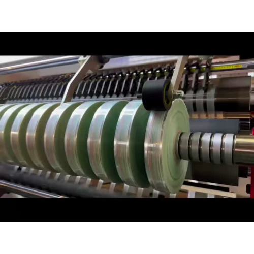 دستگاه برش در حال کار