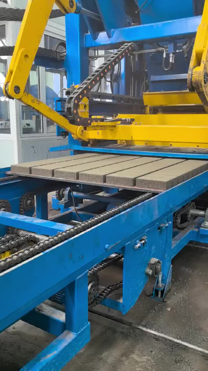 Máquina automática de bloques de hormigón QT15: sistema hidráulico industrial y control PLC