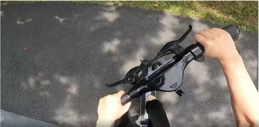 GX10 electric scooter