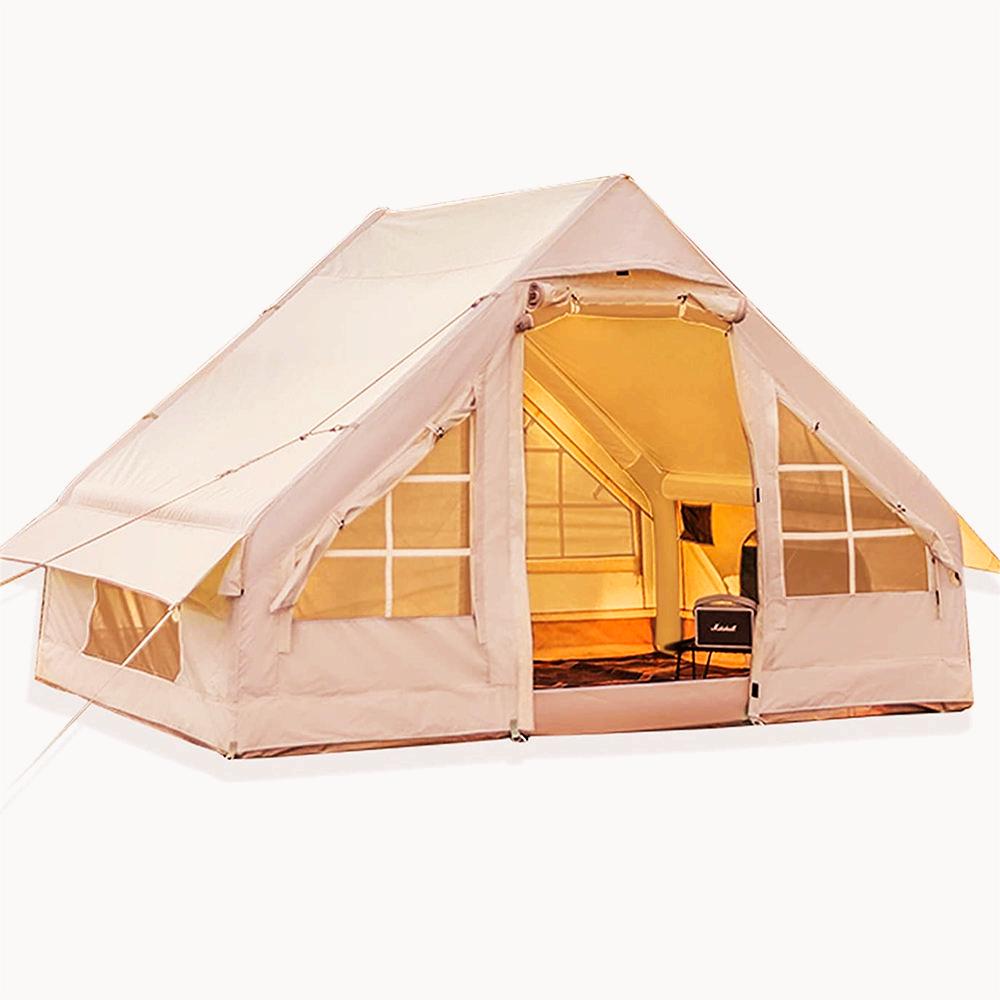 Надувная семейная палатка на открытом воздухе