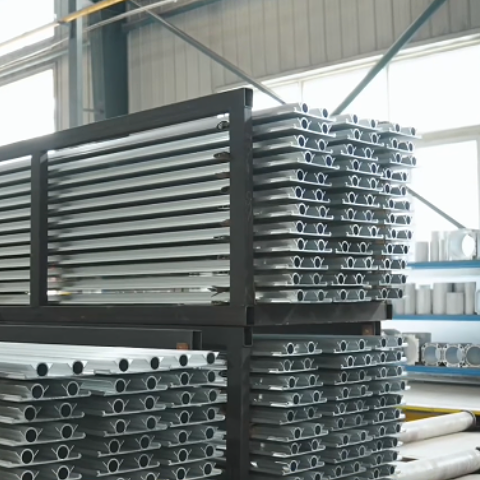 定制的铝制概况制造商