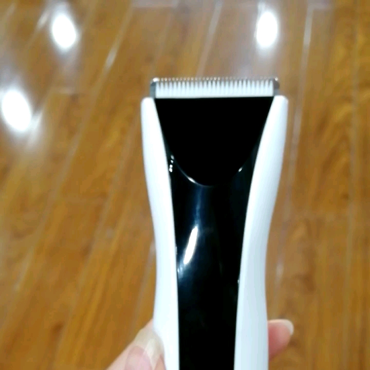 최고의 품질 충전식 세탁 가능한 바디 면도기 무선 남성 Beard Clipper Trimmers를위한 Barbers1