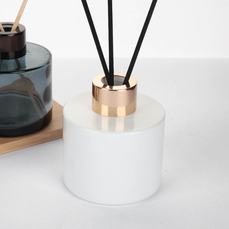 Round Reed Glass Diffuser Bottle